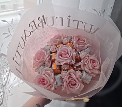 Individuelles Dankeschön Duftrosenstrauß: Duftrosen mit Prallinen