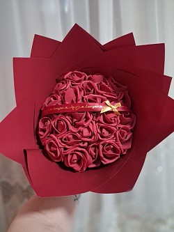 Individuelles Duftblumenstrauß dunkle Kirsche: Duftblümenstrauß mit Band Iloveyou