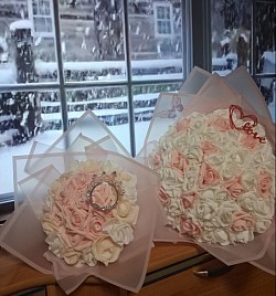 Individuelle Bestellungen für Mama und Tochter... Duftrosen zum Frauentag