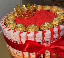 Schokolade, Prallinen, Seifenrosen für die Badewanne, mittlere Krone. Individuelles Geschenk